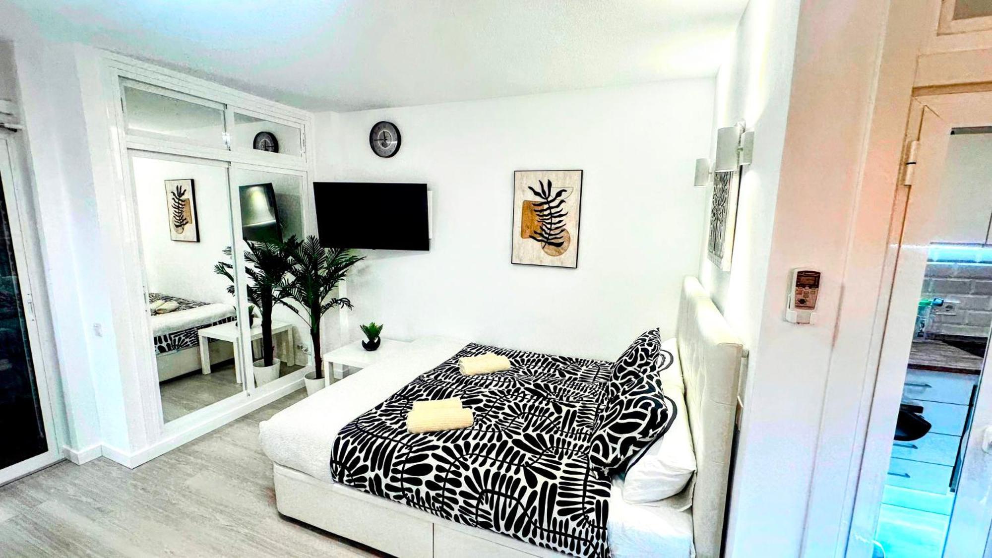 Estudio Francisco Agata Benalmádena Extérieur photo