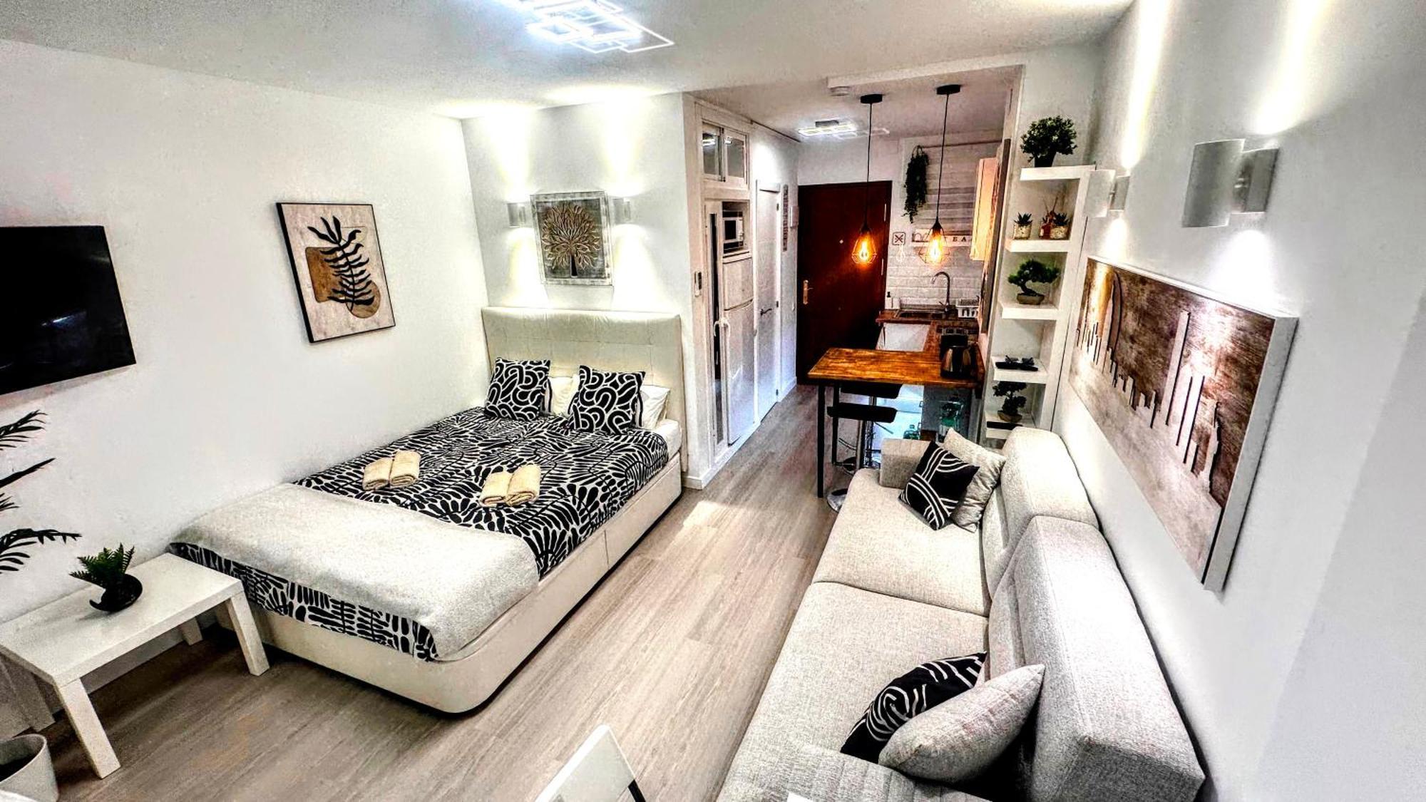 Estudio Francisco Agata Benalmádena Extérieur photo